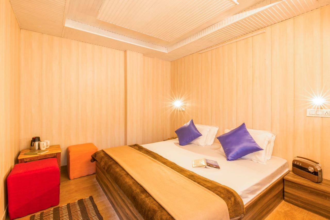 Gostops Dalhousie - Rooms & Dorms Екстер'єр фото